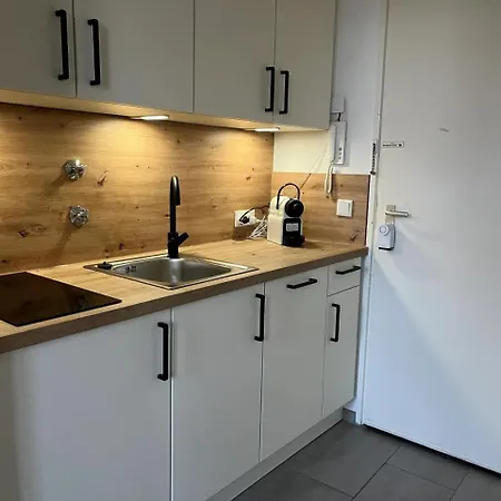 Cozy One Bedroom Apartment In Augsburg Buitenkant foto